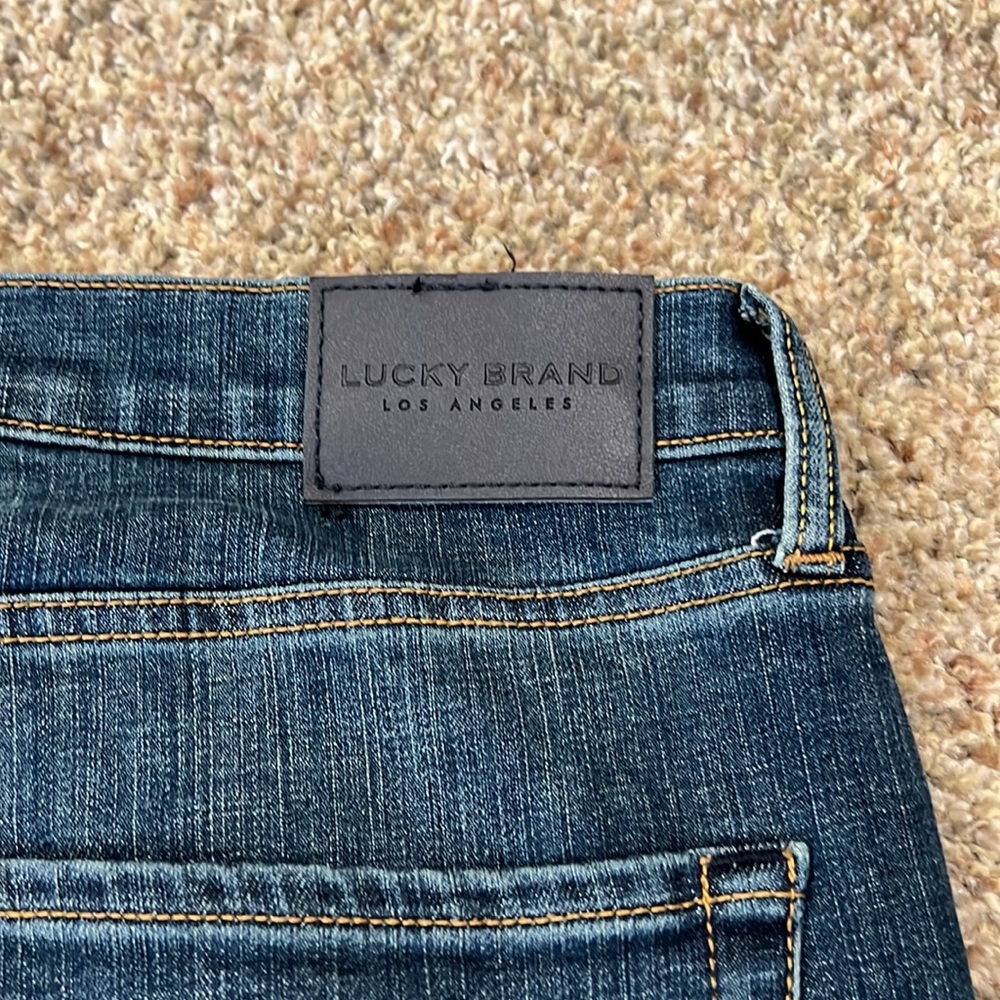 LUCKY BRAND JEANS - Picture 9 of 10